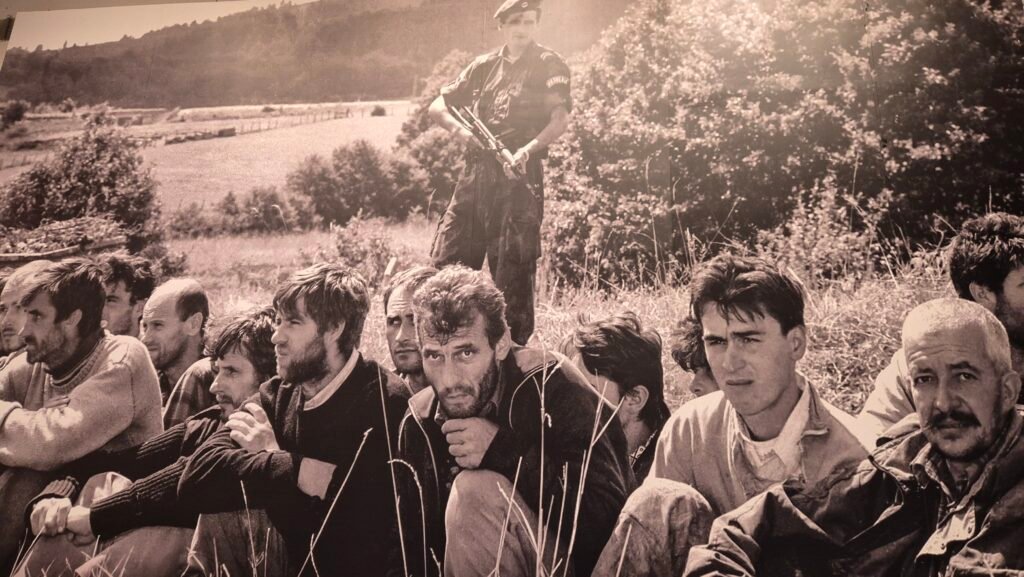 Srebrenica Potoçari Şehitliği ve Müzesi